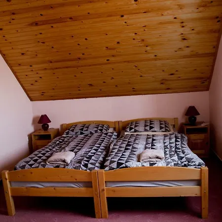 Berger Pince-vendégház, Hajósi Pincék Casa de hóspedes